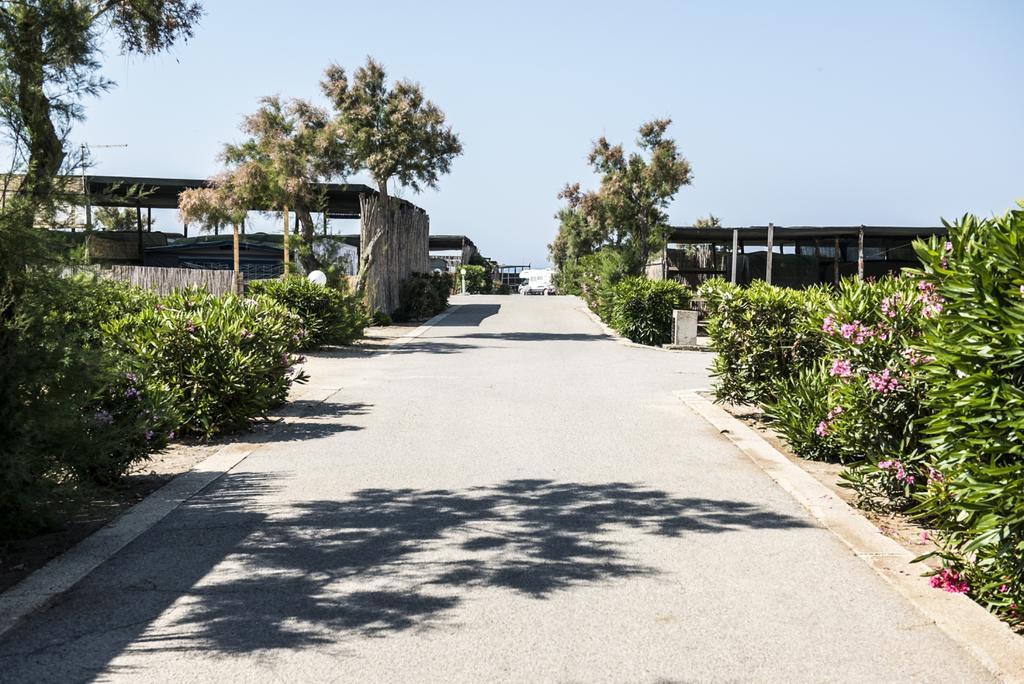 Hotel Rocca Dei Tramonti Punta Braccetto Exterior foto